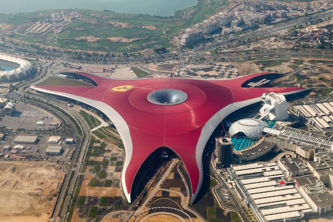 Software in Abu Dhabi: Complete Guide to Business Solutions, Costs and Development Software in Abu Dhabi: Complete Guide to Business Solutions, Costs and Development